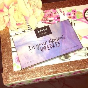 NYX “ In your element WIND” PALLETE